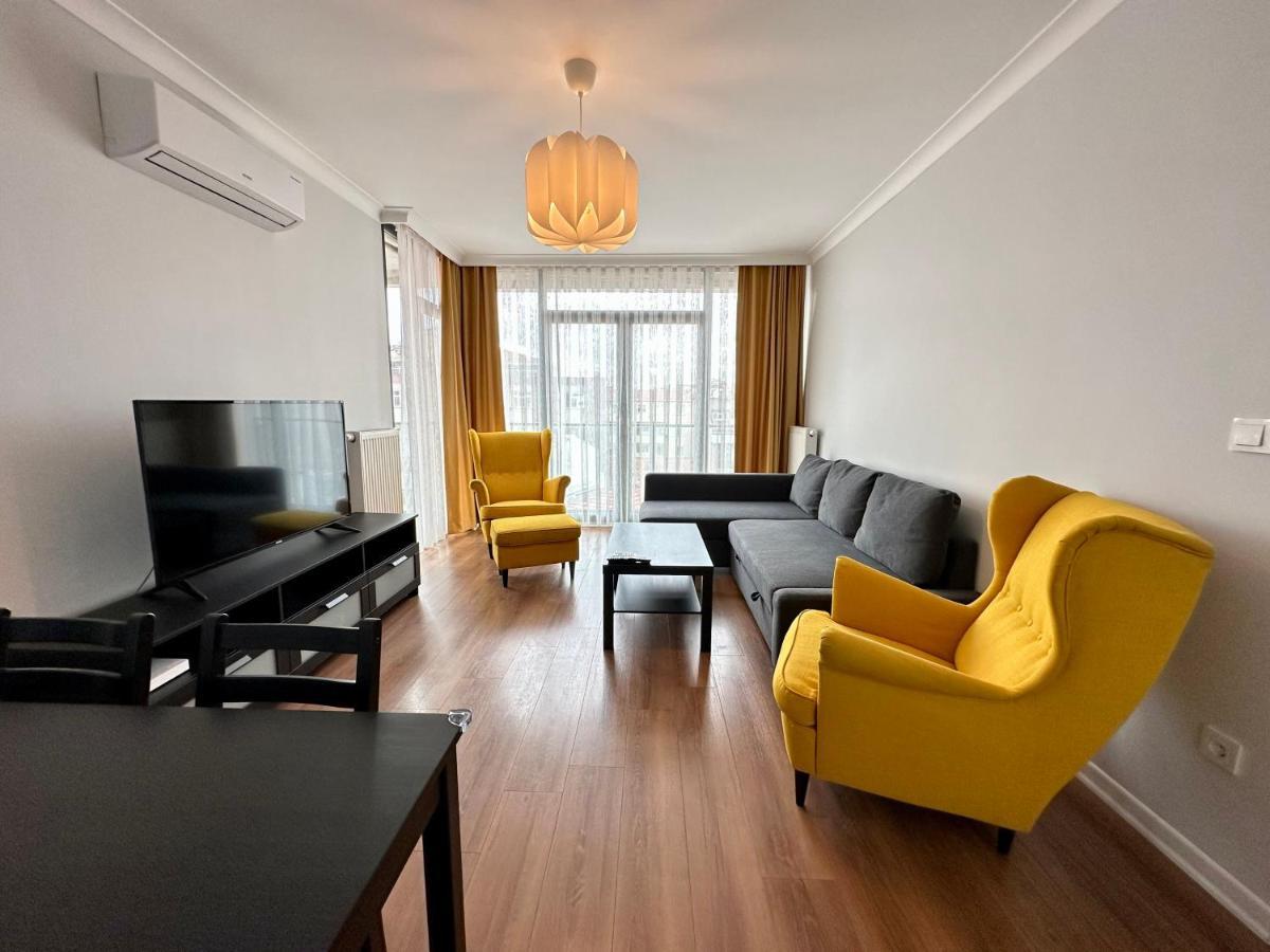 Sisli Modern Residence, 2 Bedroom Apartments, 250m Metro Station Istambul
