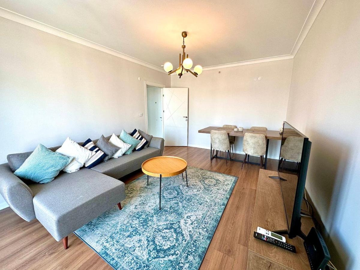 Sisli Modern Residence, 2 Bedroom Apartments, 250m Metro Station Istambul